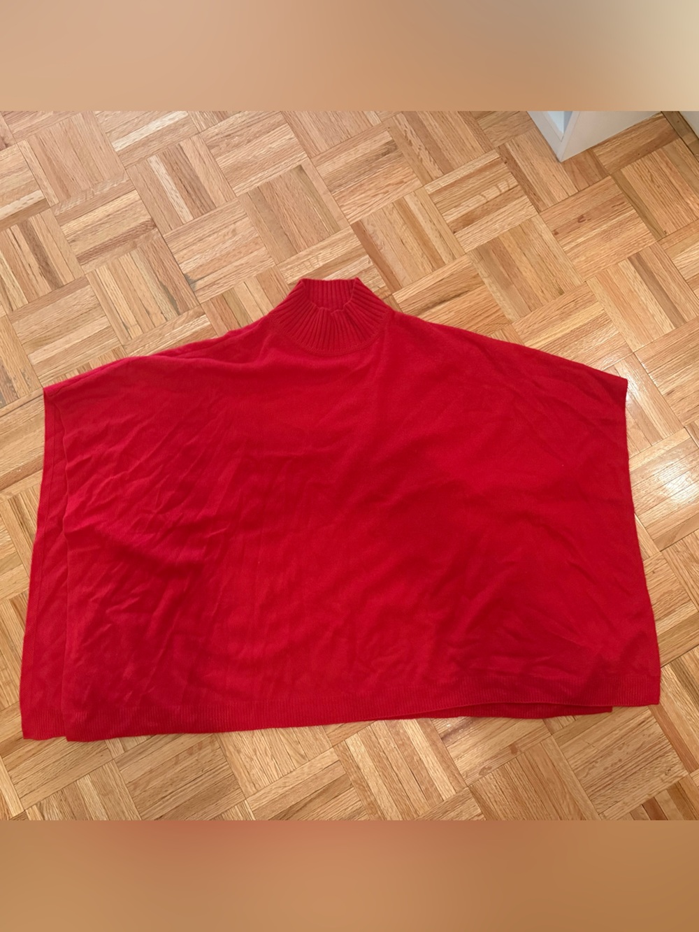 Amicale Cashmere Vibrant Red Cashmere Sweater